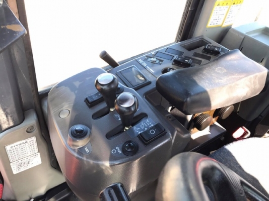 ขายรถตักล้อยาง HITACHI ZW220 แขนยาวพิเศษ รถนอกนำเข้าจากญี่ปุ่น มีVDOการทำงานครับ ขายรถตักล้อยาง HITACHI ZW220 แขนยาวพิเศษ รถนอกนำเข้าจากญี่ปุ่น มีVDOการทำงานครับ