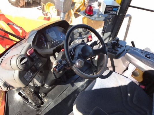 ขายรถตักล้อยาง HITACHI ZW220 แขนยาวพิเศษ รถนอกนำเข้าจากญี่ปุ่น มีVDOการทำงานครับ ขายรถตักล้อยาง HITACHI ZW220 แขนยาวพิเศษ รถนอกนำเข้าจากญี่ปุ่น มีVDOการทำงานครับ