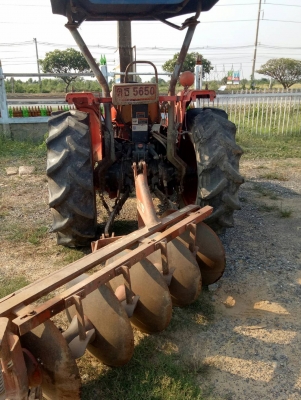 ขายด่วน รถไถ KUBOTA 45 แรง รถใช้งานได้ปกติ เครื่องปั้มดี ยางพร้อมใช้งาน อุปกรณ์ ดันหน้า ผานหลัง เอกสารเล่มทะเบียน