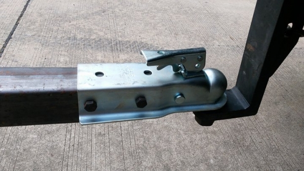 tow bar (สามเหลี่ยม ลากรถ ) หัวบอล2&quot; เหมาะสำหรับ ลากรถยกสูง แข็งแรง ลากได้จริง ยังไม่ได้ทำสีนะครับ ดูของพระราม2 ราคา3500บาท งดต่อนะครับ ถูกมากแล้ว 083 5996979 Id champ_rama2