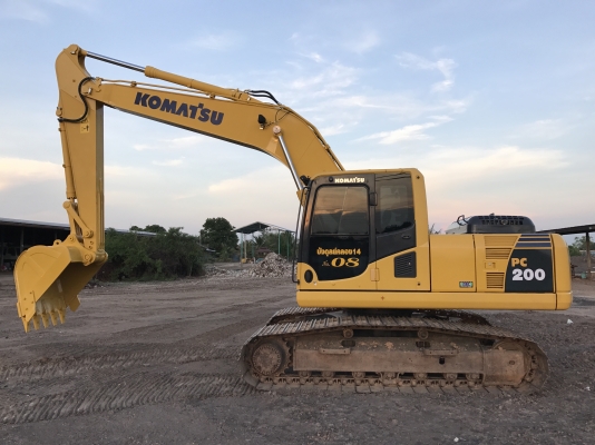 ขาย KOMATSU PC200-8MO รถสวยมาก 5100 ชั่วโมง ชมรถได้ทุกวัน ติดต่อโดยตรง 081-4283210