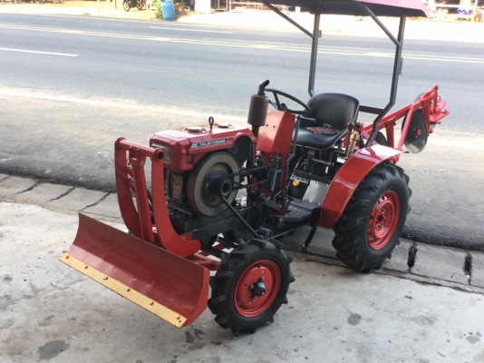 รถไถเล็ก นั่งขับ มินิแทรกเคอร์ รถไถเล็ก นั่งขับ มินิแทรกเคอร์