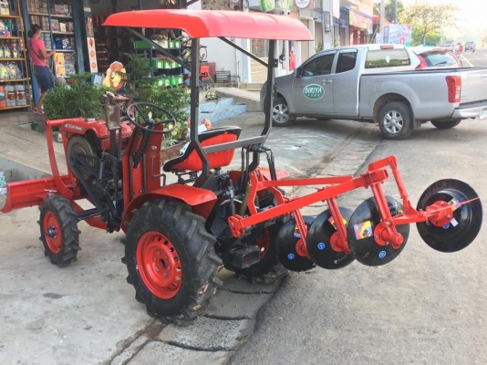 รถไถเล็ก นั่งขับ มินิแทรกเคอร์ รถไถเล็ก นั่งขับ มินิแทรกเคอร์