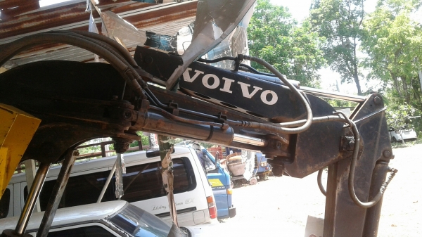 แบคโฮ VOLVO 28U แบคโฮ VOLVO 28U