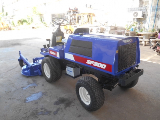 รถตัดหญ้า ISEKI SF 300 4WD 3 ใบตัด พร้อมใช้งาน รถตัดหญ้า ISEKI SF 300 4WD 3 ใบตัด พร้อมใช้งาน