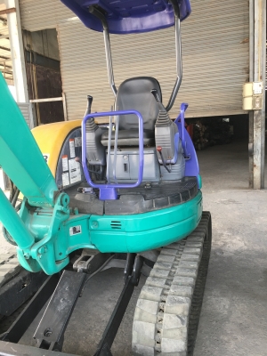 รถขุดเล็ก Komatsu PC30MR-1 แทรคยาง สภาพสวย สนใจติดต่อ 0874880101 Line ID: Kongniwatsiri