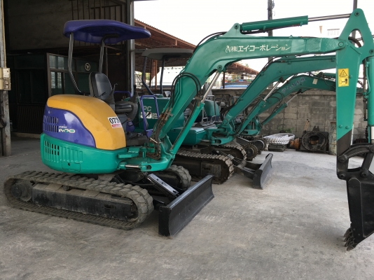 รถขุดเล็ก Komatsu PC30MR-1 แทรคยาง สภาพสวย สนใจติดต่อ 0874880101 Line ID: Kongniwatsiri