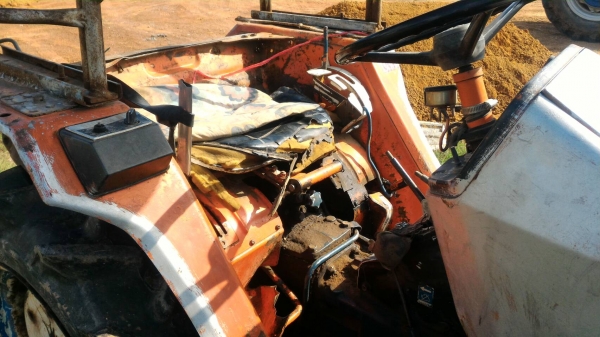 ขายรถไถ KUBOTA L1802DT 2 เพลา 18แรง เครื่องดี เกียร์ดี ใช้งานได้ปกติ  ราคา 45,000 มีรถขนส่งบริการขนส่งทั่วไทย สามย่านแทรคเตอร์ อ.แกลง จ.ระยอง 0818618678,0899347475 https://www.facebook.com/DC-Tractor-Rayong-3071545327?/shop? id line=081-8618678 id line=08