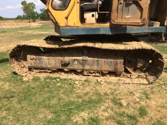 ขายด่วน KOMATSU PC 100L-1 ช่วงล่างใหญ่เอวสูงลดราคาครับอยากขายครับๆๆ