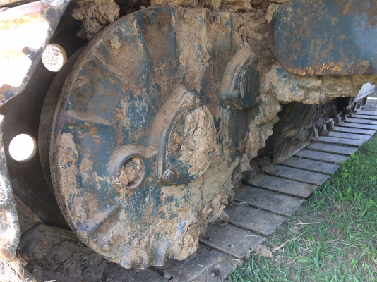 ขายด่วน KOMATSU PC 100L-1 ช่วงล่างใหญ่เอวสูงลดราคาครับอยากขายครับๆๆ