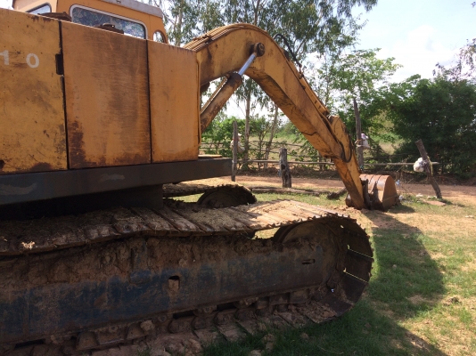 ขายด่วน KOMATSU PC 100L-1 ช่วงล่างใหญ่เอวสูงลดราคาครับอยากขายครับๆๆ