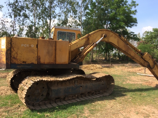 ขายด่วน KOMATSU PC 100L-1 ช่วงล่างใหญ่เอวสูงลดราคาครับอยากขายครับๆๆ
