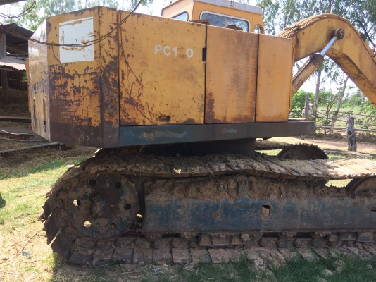 ขายด่วน KOMATSU PC 100L-1 ช่วงล่างใหญ่เอวสูงลดราคาครับอยากขายครับๆๆ