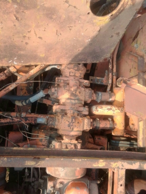 ขายรถแบ็คโฮล้อยาง WH04 ขนาด120  มีชุดเฟืองท้ายทื่ส่งกำลังมาจากเกียร์ทื่ใช้งานไม่ได้ อย่างอื่นใช้ได้หมด ขายตามสภาพ 150,000บ. สนใจ0835601591 หรือ 0903494058