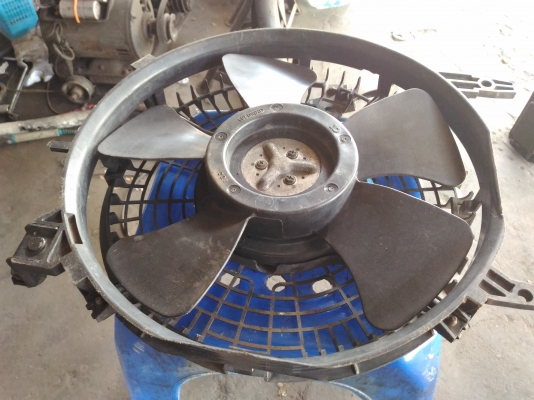 พัดลมเป่าแผงแอร์โตโยต้าโคโรร่าสามห่วงAE100 AE101 AE110 AE111สภาพเชียงกง