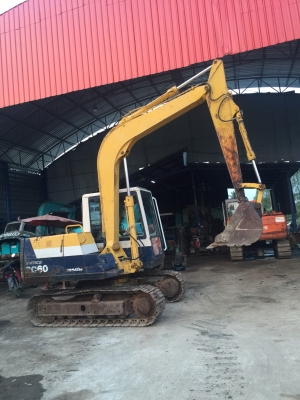ขาย KOMATSU  PC60-6 มาใหม่   ปลายยาว 4,xxx  ชั่วโมง  รถสวยสภาพพร้อมใช้  มีเอกสาร   สนใจโทร 089-7462641  สุวรรณีจ้า