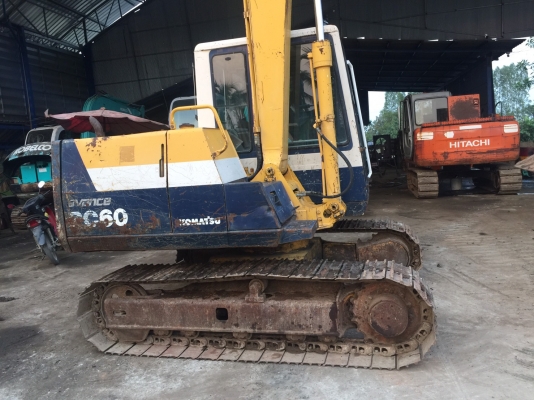 ขาย KOMATSU  PC60-6 มาใหม่   ปลายยาว 4,xxx  ชั่วโมง  รถสวยสภาพพร้อมใช้  มีเอกสาร   สนใจโทร 089-7462641  สุวรรณีจ้า