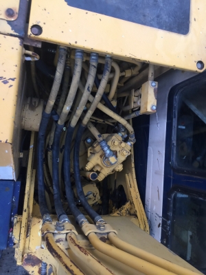 ขาย KOMATSU  PC60-6 มาใหม่   ปลายยาว 4,xxx  ชั่วโมง  รถสวยสภาพพร้อมใช้  มีเอกสาร   สนใจโทร 089-7462641  สุวรรณีจ้า