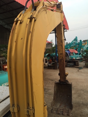 ขาย KOMATSU  PC60-6 มาใหม่   ปลายยาว 4,xxx  ชั่วโมง  รถสวยสภาพพร้อมใช้  มีเอกสาร   สนใจโทร 089-7462641  สุวรรณีจ้า