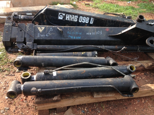 ขายอะไหล่เครน0990713111