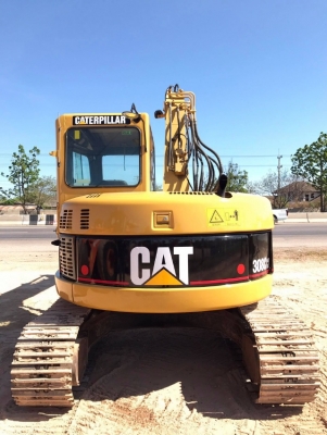 ขายรถแบคโฮ CAT 308CCR มีลายหัวกระแทก รถนอกนำเข้าเองจากญี่ปุ่น สภาพสวยพร้อมใช้งาน มีVDOการทำงานครับ