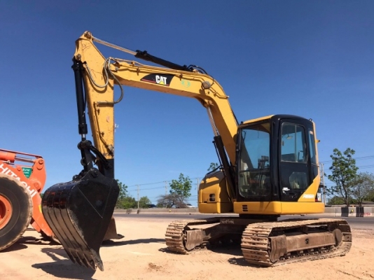 ขายรถแบคโฮ CAT 308CCR มีลายหัวกระแทก รถนอกนำเข้าเองจากญี่ปุ่น สภาพสวยพร้อมใช้งาน มีVDOการทำงานครับ