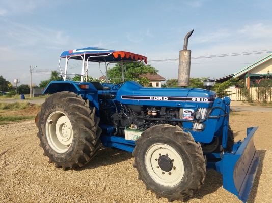 ขาย6610(4&times;4)คานหน้าคาลาโล่มีเกียกลางเล่มครบ