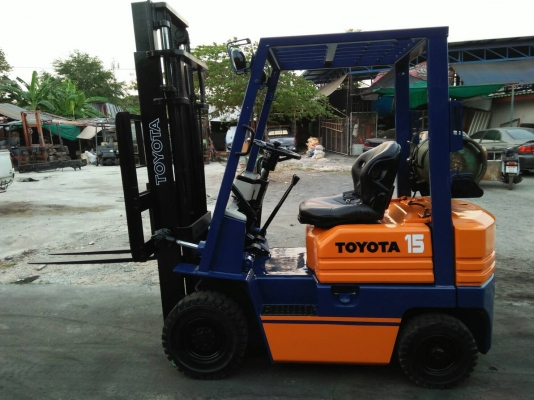 ขาย รถโฟรคลิฟท์ โตโยต้า รุ่น 5 เบนซิล