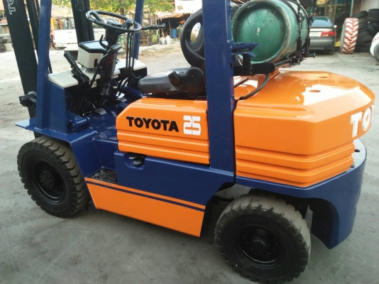ขาย รถโฟรคลิฟท์ โตโยต้า รุ่น 5 เบนซิน