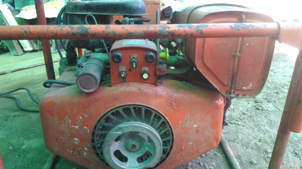 เครื่องเชื่อม/เครื่องปั่นไฟสนสม