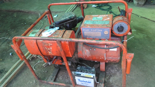 เครื่องเชื่อม/เครื่องปั่นไฟสนสม