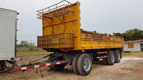 ขาย ลูกพ่วงสามมิตรสามเพลาไม่ดั้ม ยาว 7 เมตร ปี 51 สภาพสวยพร้อมใช้งาน เอกสารพร้อมโอน สนใจติดต่อเรา ดำสุโขทัย โทร 081-7855503,089-7087998 หรือเยี่ยมชมเว็ปไซได้ที่ www.dum-sukhothai.com เรายินดีให้บริการค่ะ