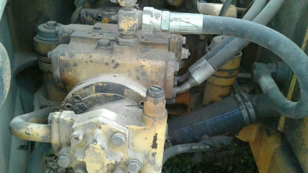 ขายรถขุด โคมัสสุ PC60-5 เครื่องเดิม ช่วงล่างดี ขายรถขุด โคมัสสุ PC60-5 เครื่องเดิม ช่วงล่างดี