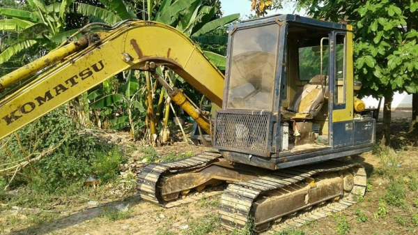 ขายรถขุด โคมัสสุ PC60-5 เครื่องเดิม ช่วงล่างดี