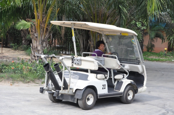 ขายรถกอล์ฟ sanyo4ที่นั่ง สภาพเดิมๆจากญีปุ่นยังไม่เคยใช้ในไทย39,000เท่านั้น