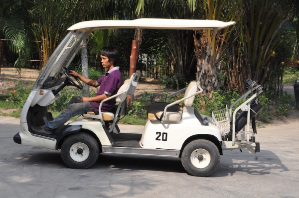 ขายรถกอล์ฟ sanyo4ที่นั่ง สภาพเดิมๆจากญีปุ่นยังไม่เคยใช้ในไทย39,000เท่านั้น