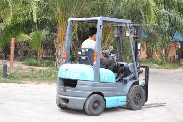 ขายFORKLIFT TOTOTA รุ่น6FG15(1.5ตัน) สวยเดิมจากญี่ปุ่น ยังไม่เคยใช้ในไทย 135,000เท่านั้น!!