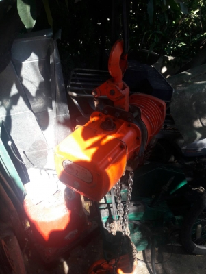 ชาย !! รอกโซ่ไฟฟ้า2ตัน380v.ยี่ห้อBlack Bear.สภาพเดิมๆสวยๆ.พร้อมใช้