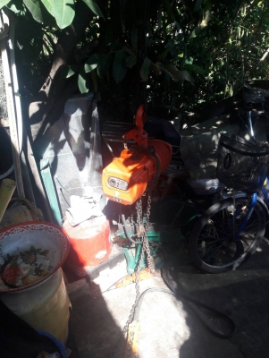 ชาย !! รอกโซ่ไฟฟ้า2ตัน380v.ยี่ห้อBlack Bear.สภาพเดิมๆสวยๆ.พร้อมใช้