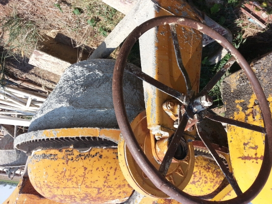 เผื่อมีใครสนใจครับ รถโม่ปูนสภาพพร้อมใช้ เอารถมาขนไปเลยครับ