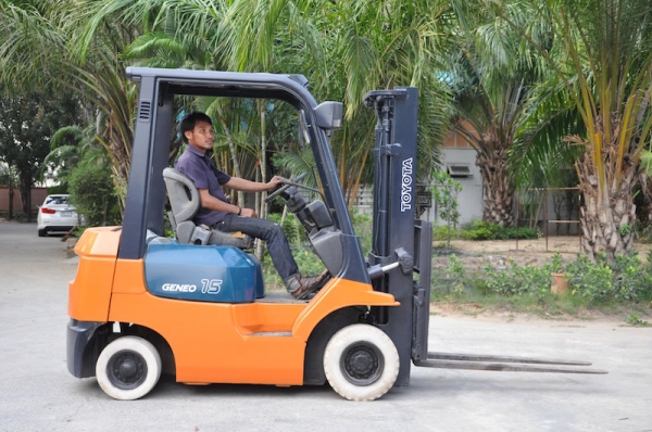 ขายFORKLIFT TOTOTA รุ่น7FG15(1.5ตัน) สวยเดิมจากญี่ปุ่น ยังไม่เคยใช้ในไทย 135,000เท่านั้น!!