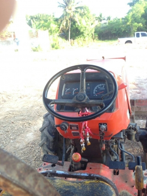 รถไถ 45 แรง DI  ปึ 53  ขายตามสภาพ  พร้อมลุยงาน อุปกร  2 ชิ้น  ราคาลดเหลือ  เบาฯฯ  200000  บาท    ดูรถ ที  จ. สุรินทร์   วันทูคอล 098 668-3479 dtac 094 283-9369 สิทธิ์ คับ