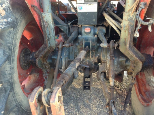 รถไถ 45 แรง DI  ปึ 53  ขายตามสภาพ  พร้อมลุยงาน อุปกร  2 ชิ้น  ราคาลดเหลือ  เบาฯฯ  200000  บาท    ดูรถ ที  จ. สุรินทร์   วันทูคอล 098 668-3479 dtac 094 283-9369 สิทธิ์ คับ