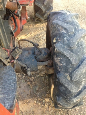 รถไถ 45 แรง DI  ปึ 53  ขายตามสภาพ  พร้อมลุยงาน อุปกร  2 ชิ้น  ราคาลดเหลือ  เบาฯฯ  200000  บาท    ดูรถ ที  จ. สุรินทร์   วันทูคอล 098 668-3479 dtac 094 283-9369 สิทธิ์ คับ