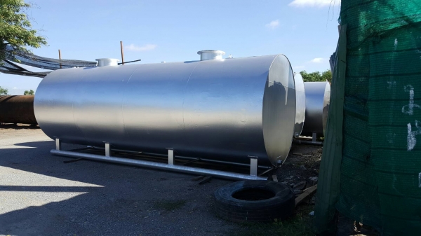 ถังน้ำมัน 20000 ลิตรแบ่ง 2 ห้องแยกใส่น้ำมันได้สองประเภท