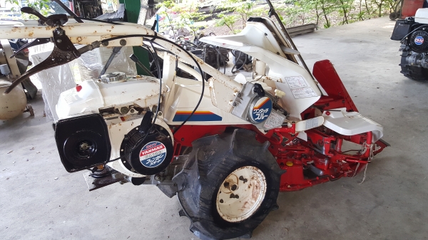 รถเกี่ยวข้าวดินตาม แบบมัดแถวเดี่ยว รหัสสินค้า D2 - 12 พร้อมใช้งานสอบถามได้ ต่อรองได้ขาย จัดไป รถเกี่ยวข้าวดินตาม แบบมัดแถวเดี่ยว รหัสสินค้า D2 - 12 พร้อมใช้งานสอบถามได้ ต่อรองได้ขาย จัดไป