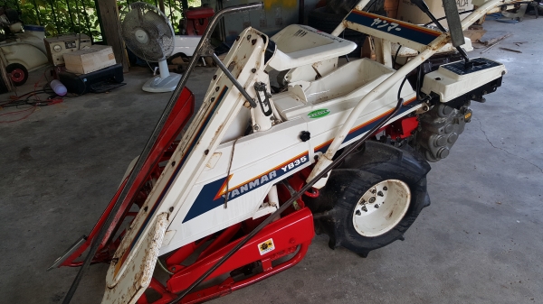 รถเกี่ยวข้าวดินตาม แบบมัดแถวเดี่ยว รหัสสินค้า D2 - 12 พร้อมใช้งานสอบถามได้ ต่อรองได้ขาย จัดไป รถเกี่ยวข้าวดินตาม แบบมัดแถวเดี่ยว รหัสสินค้า D2 - 12 พร้อมใช้งานสอบถามได้ ต่อรองได้ขาย จัดไป