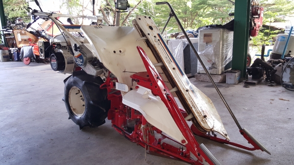 รถเกี่ยวข้าวดินตาม แบบมัดแถวเดี่ยว รหัสสินค้า D2 - 12 พร้อมใช้งานสอบถามได้ ต่อรองได้ขาย จัดไป รถเกี่ยวข้าวดินตาม แบบมัดแถวเดี่ยว รหัสสินค้า D2 - 12 พร้อมใช้งานสอบถามได้ ต่อรองได้ขาย จัดไป