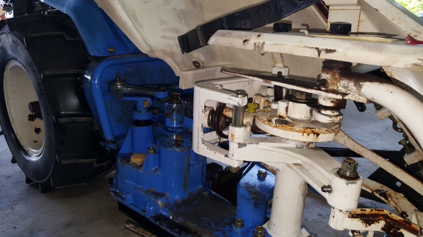 รถเกี่ยวข้าวดินตาม แบบมัด วางลาย รหัสสินค้า  D2 - 11 สอบถามได้