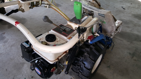 รถเกี่ยวข้าวดินตาม แบบมัด วางลาย รหัสสินค้า  D2 - 11 สอบถามได้